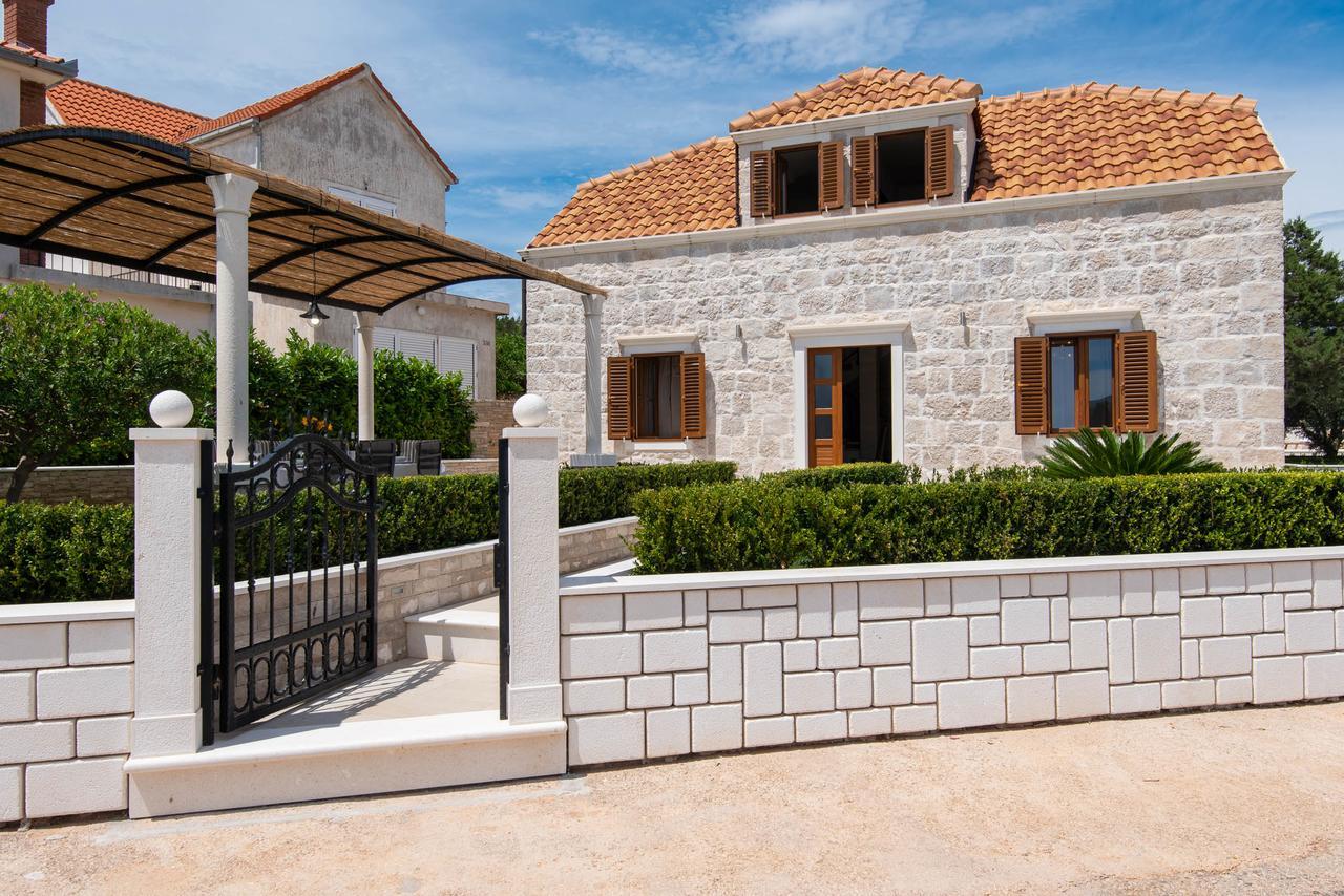 Villa Loviste Paradise المظهر الخارجي الصورة