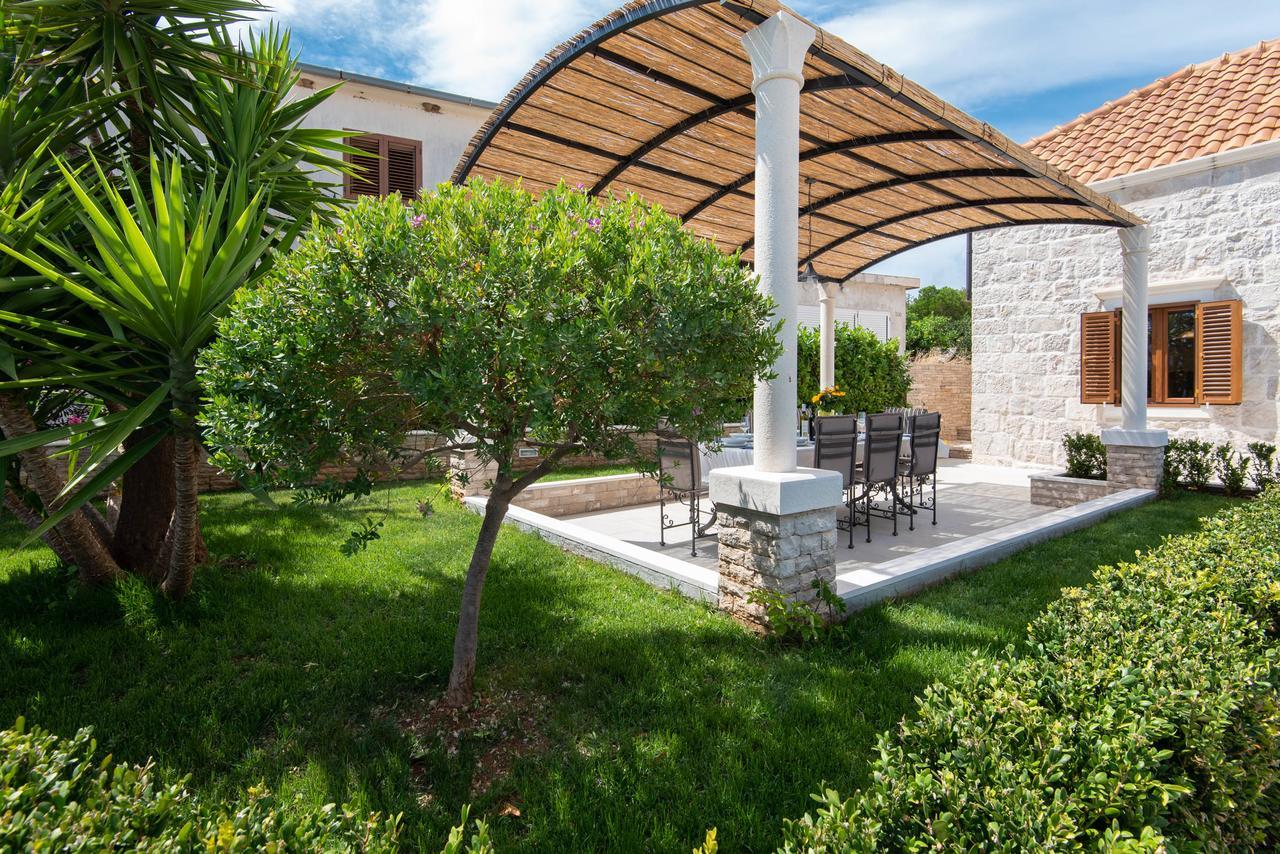 Villa Loviste Paradise المظهر الخارجي الصورة