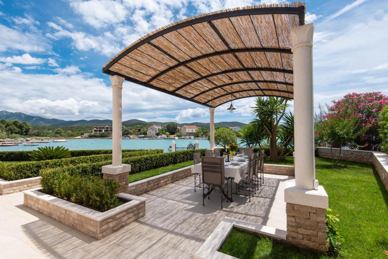 Villa Loviste Paradise المظهر الخارجي الصورة